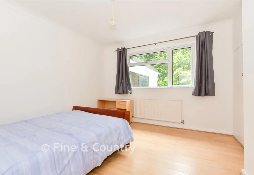 Bathroom - Ashlake Copse Road, Ryde, Isle of Wight - Wards of Kent
