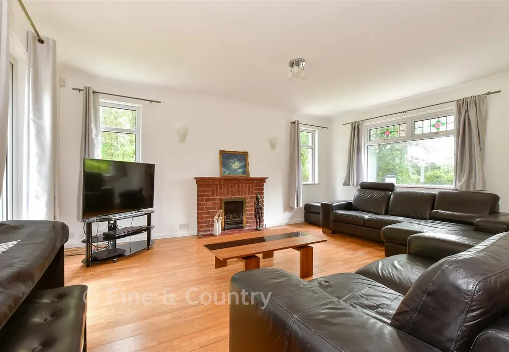 Dining Area - Ashlake Copse Road, Ryde, Isle of Wight - Wards of Kent