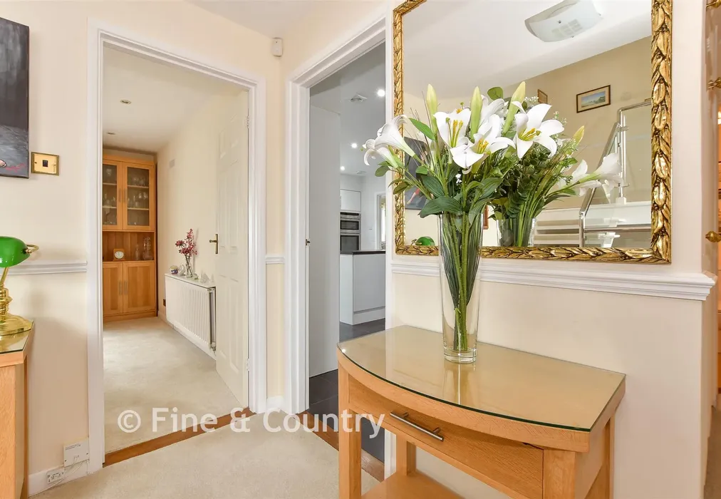Internal Lifestyle Photograph - Paddock Road, Shanklin, Isle of Wight - Wards of Kent