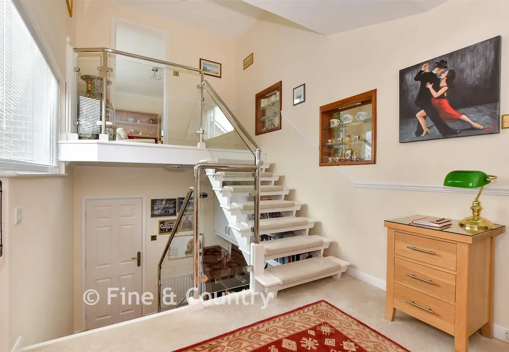 Hallway - Paddock Road, Shanklin, Isle of Wight - Wards of Kent