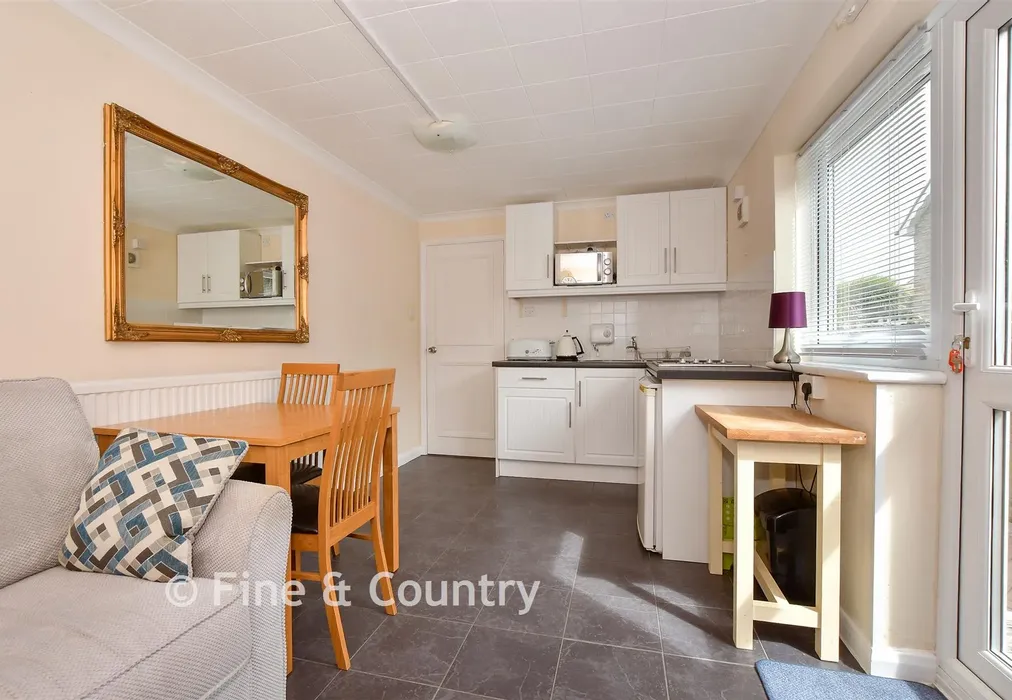 Annex Kitchen/ Living Room - Paddock Road, Shanklin, Isle of Wight - Wards of Kent