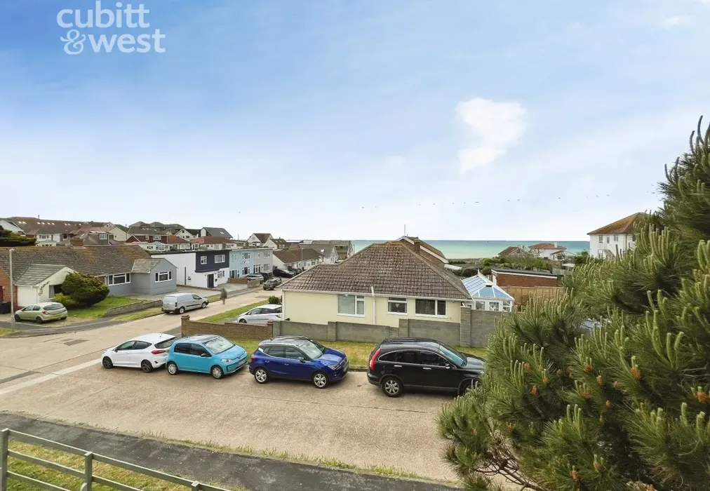 Views - Steyning Avenue, Peacehaven, BN10 - Wards of Kent