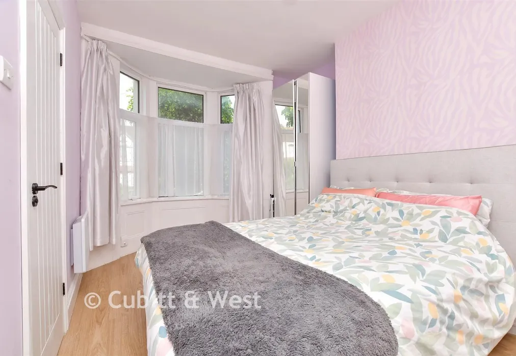 Bedroom - Clyde Road, Croydon, Surrey - Wards of Kent