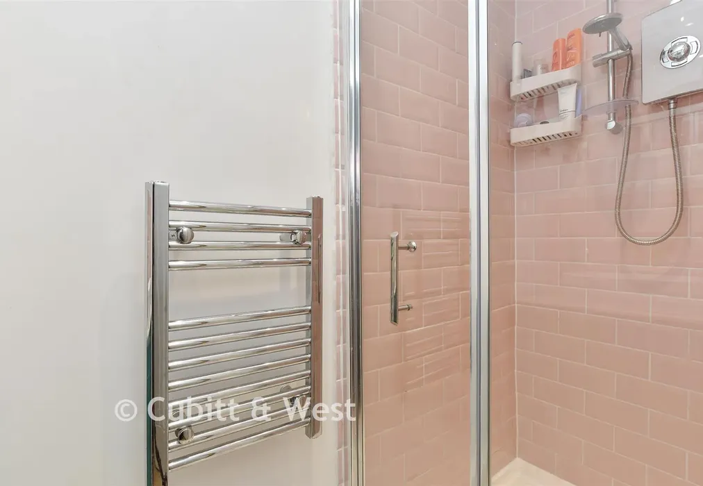 En-Suite Shower Room - Clyde Road, Croydon, Surrey - Wards of Kent