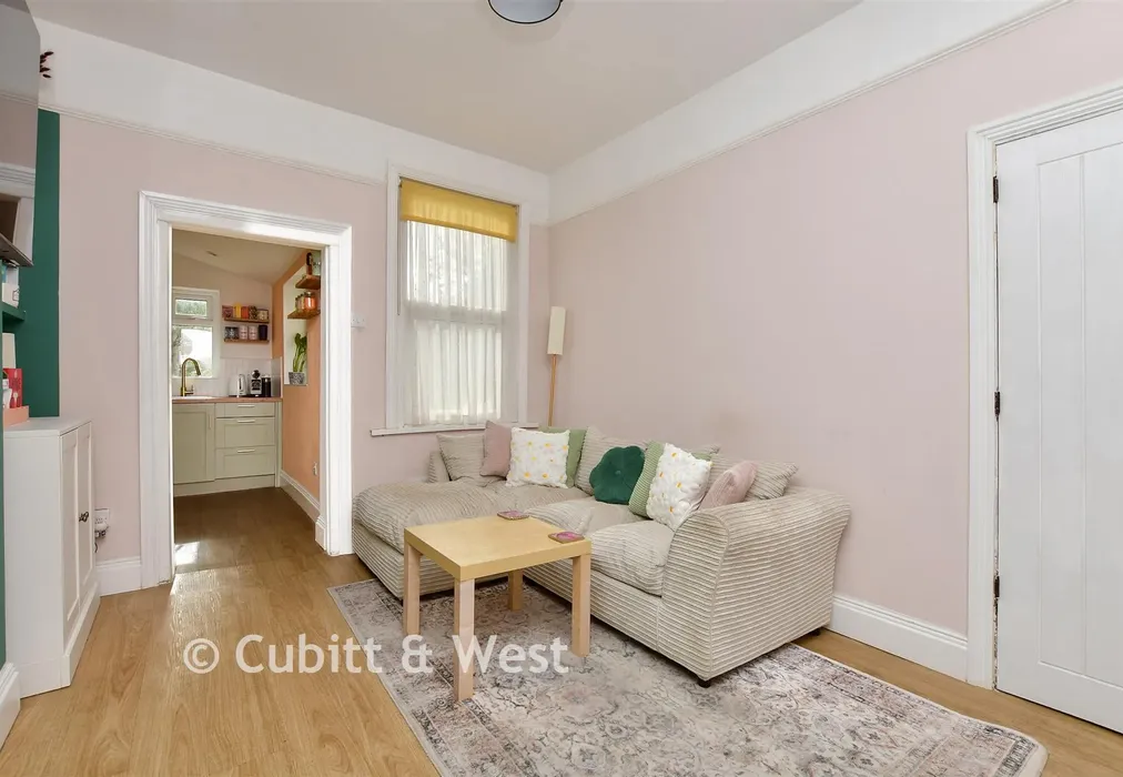 Lounge - Clyde Road, Croydon, Surrey - Wards of Kent