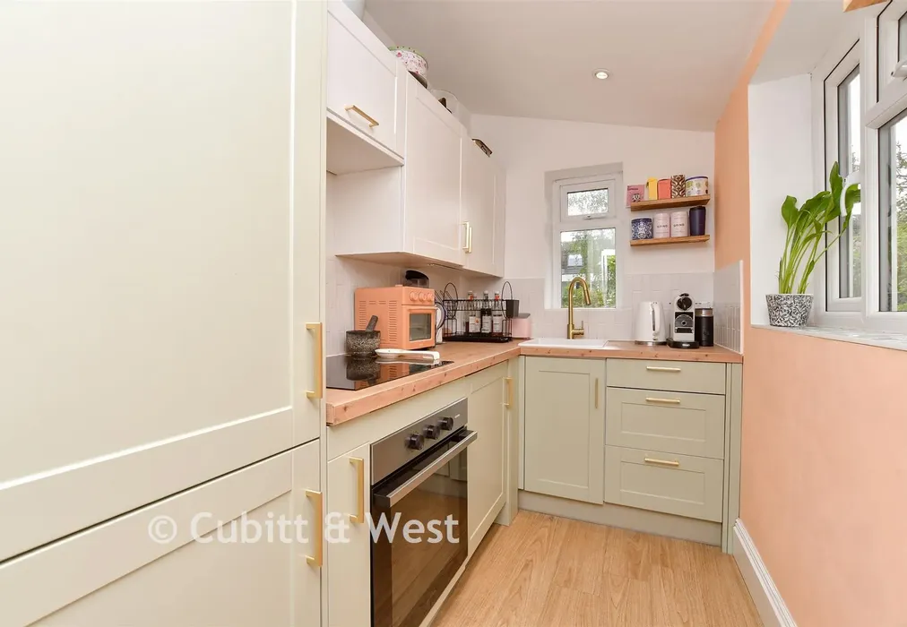 Kitchen - Clyde Road, Croydon, Surrey - Wards of Kent