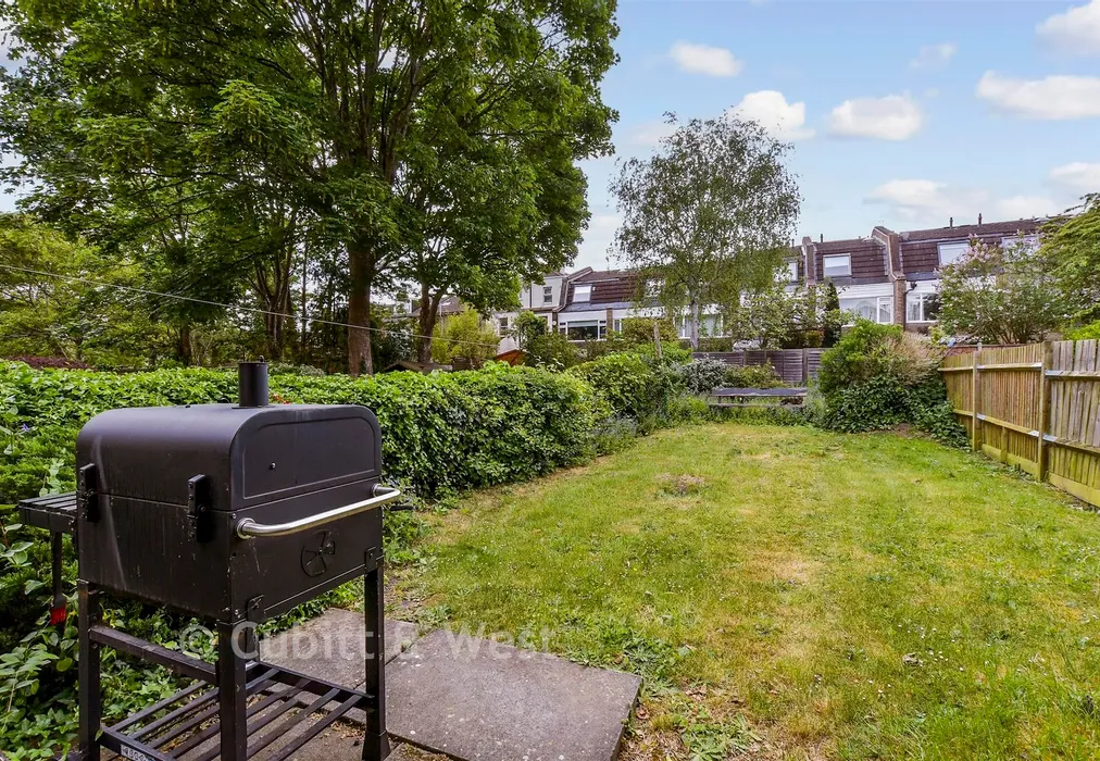Communal Gardens - Clyde Road, Croydon, Surrey - Wards of Kent