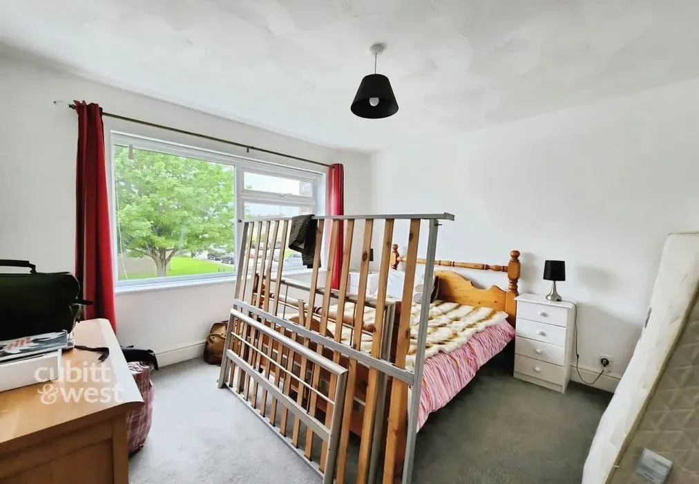 58134f30-8 - Lincett Avenue Worthing BN13 - Wards of Kent
