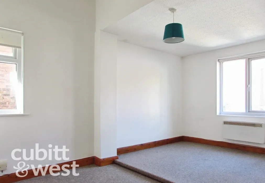 - AVAILABLE WITH NO DEPOSITElphinstone Road Southsea PO5 - Wards of Kent