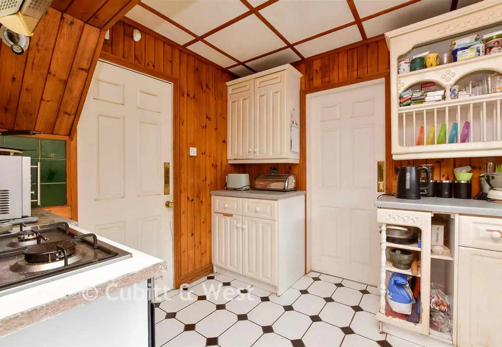 Kitchen - Westway Gardens, Redhill, Surrey - Wards of Kent