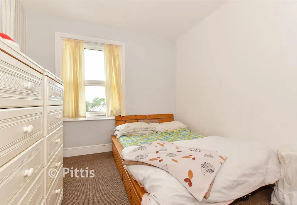 Bedroom 2 - Newcomen Road, Lake, Isle of Wight - Wards of Kent