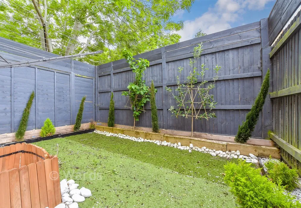 Rear Garden - Falcon Way, Ashford, Kent - Wards of Kent