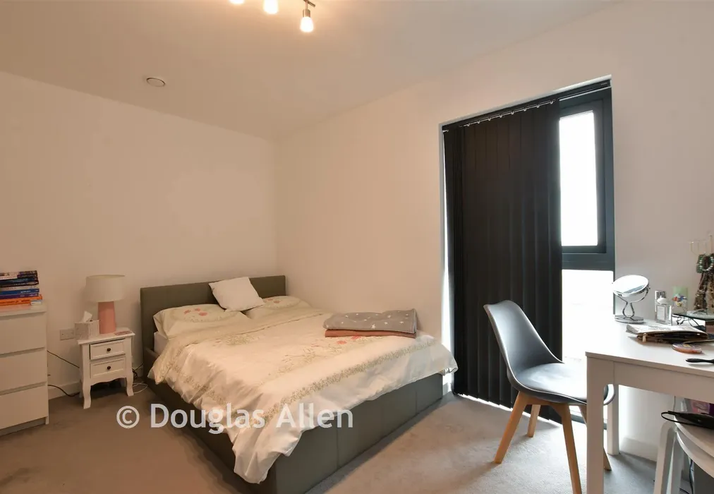Bedroom 2 - Broadis Way, Rainham, Essex - Wards of Kent