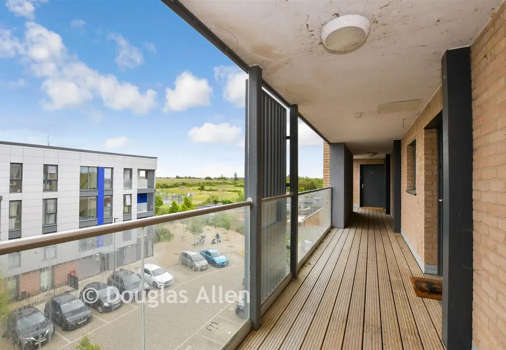 Balcony / Terrace - Broadis Way, Rainham, Essex - Wards of Kent