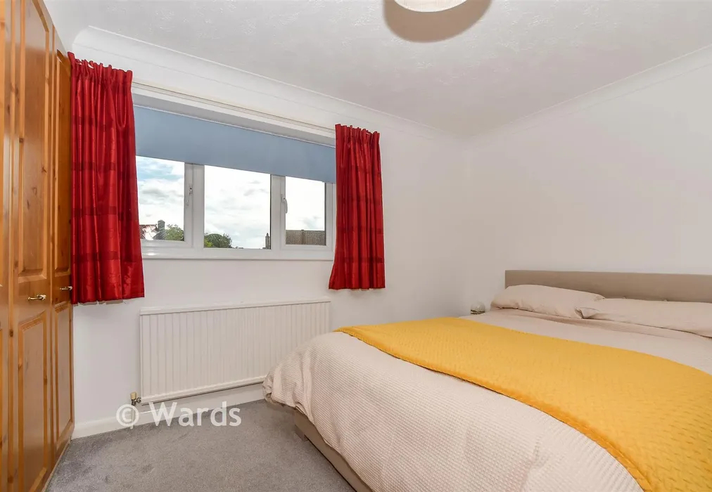 Bedroom 2 - South Lea, Kingsnorth, Kent - Wards of Kent