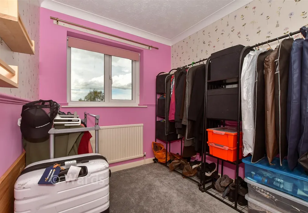 Bedroom 4 - South Lea, Kingsnorth, Kent - Wards of Kent