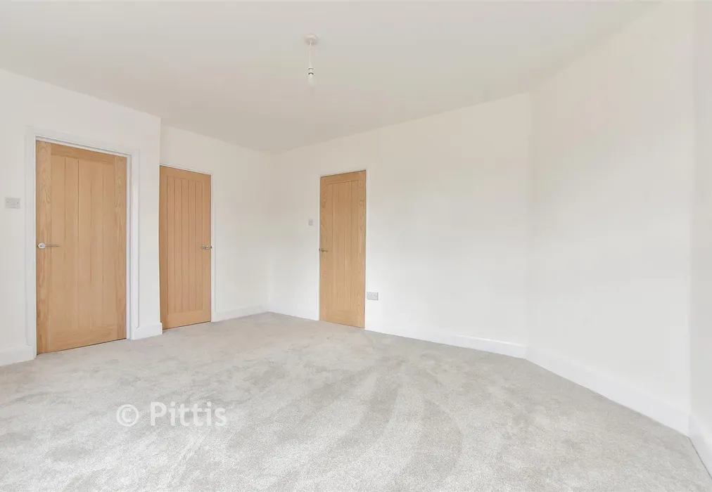 Lounge - School Lane, Carisbrooke, Newport, Isle of Wight - Wards of Kent