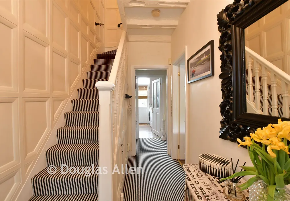 Hallway - Grosvenor Drive, Hornchurch, Essex - Wards of Kent