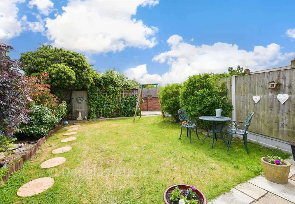Rear Garden - Grosvenor Drive, Hornchurch, Essex - Wards of Kent