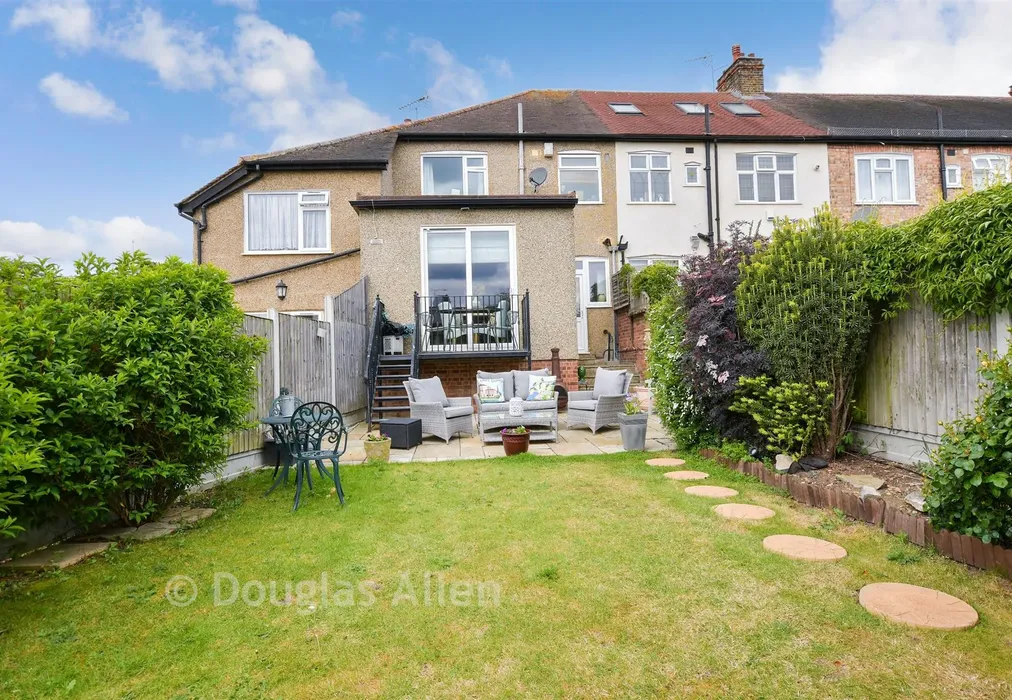 Rear Garden - Grosvenor Drive, Hornchurch, Essex - Wards of Kent