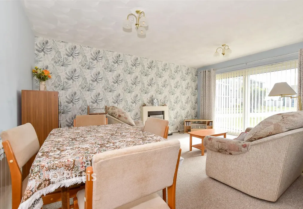 Lounge/ Dining Room - Howard Road, Shanklin, Isle of Wight - Wards of Kent