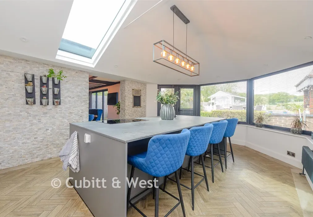 Kitchen - Whitewood Lane, Horne, Horley, Surrey - Wards of Kent