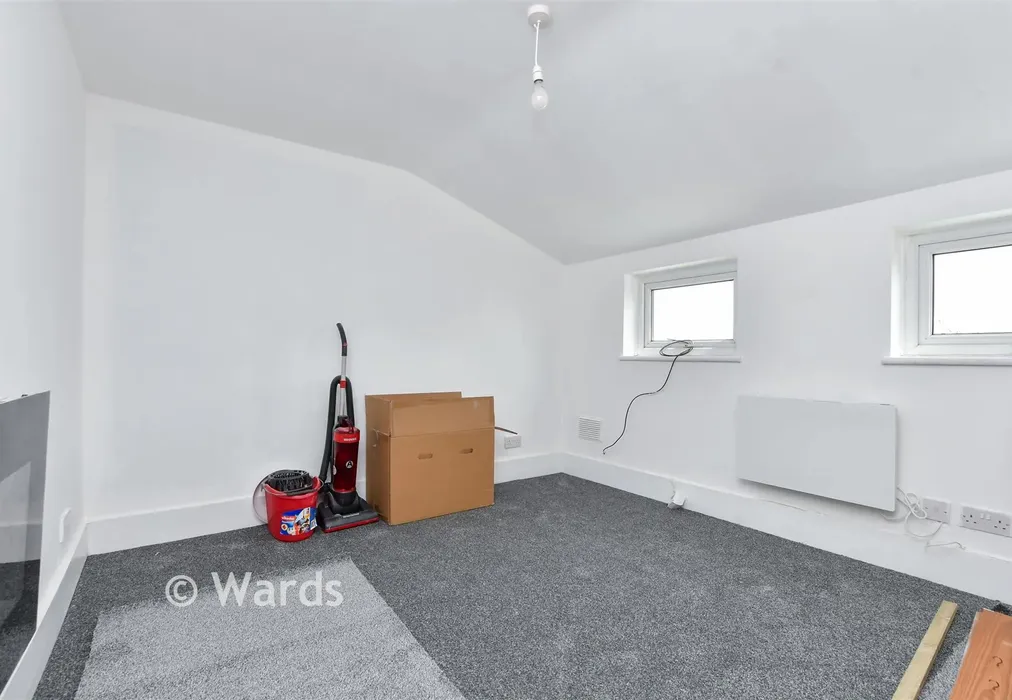 Lounge / Bedroom - Chatham Street, Ramsgate, Kent - Wards of Kent