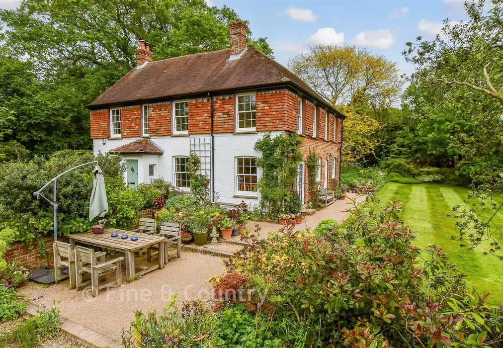 External (Web) - Swan Lane, Sellindge, Ashford, Kent - Wards of Kent