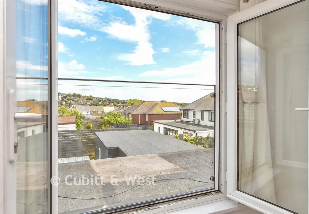 Internal Lifestyle Photograph - The Ridgway, Brighton, East Sussex - Wards of Kent