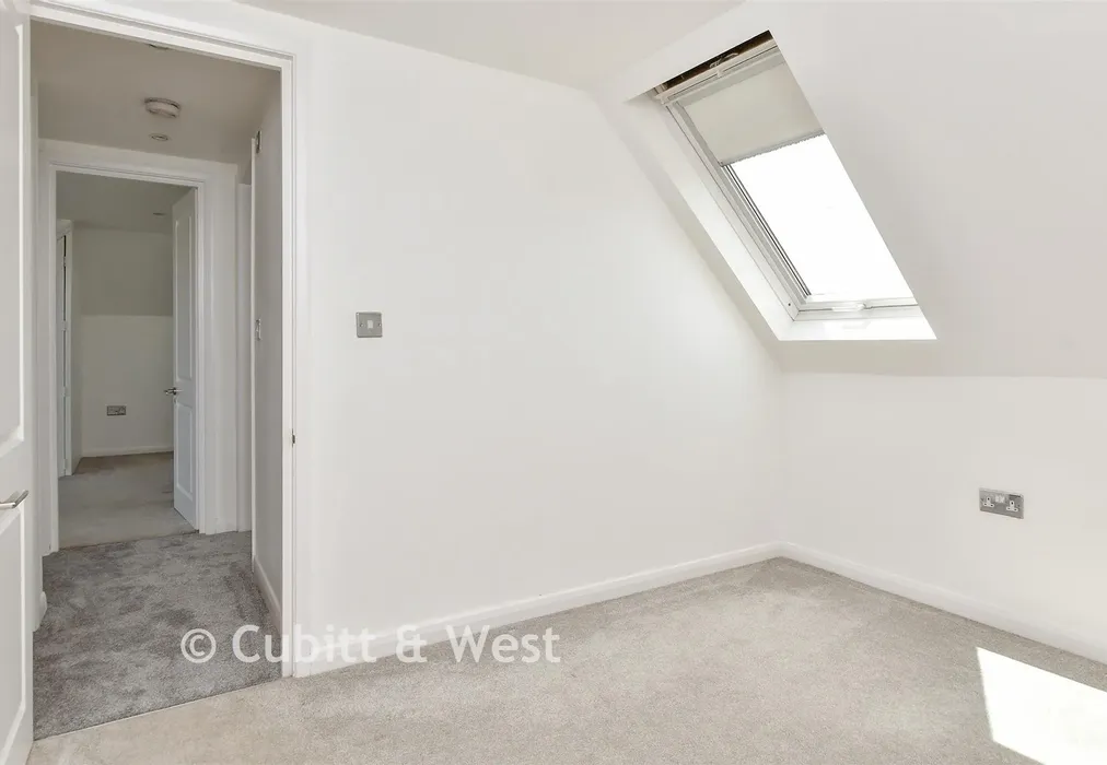 Bedroom 4 - The Ridgway, Brighton, East Sussex - Wards of Kent