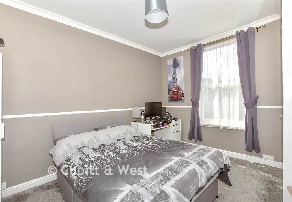 Bedroom 2 - Chichester Road, Portsmouth, Hampshire - Wards of Kent