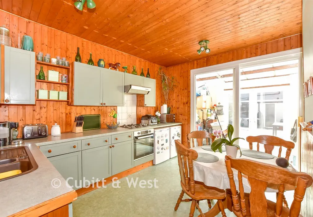 Kitchen - Chichester Road, Portsmouth, Hampshire - Wards of Kent
