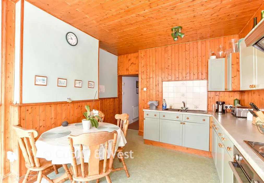 Kitchen - Chichester Road, Portsmouth, Hampshire - Wards of Kent