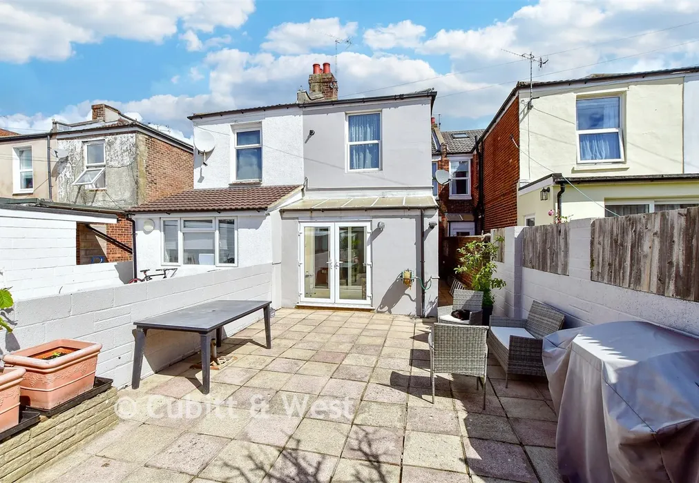 Rear Garden - Chichester Road, Portsmouth, Hampshire - Wards of Kent