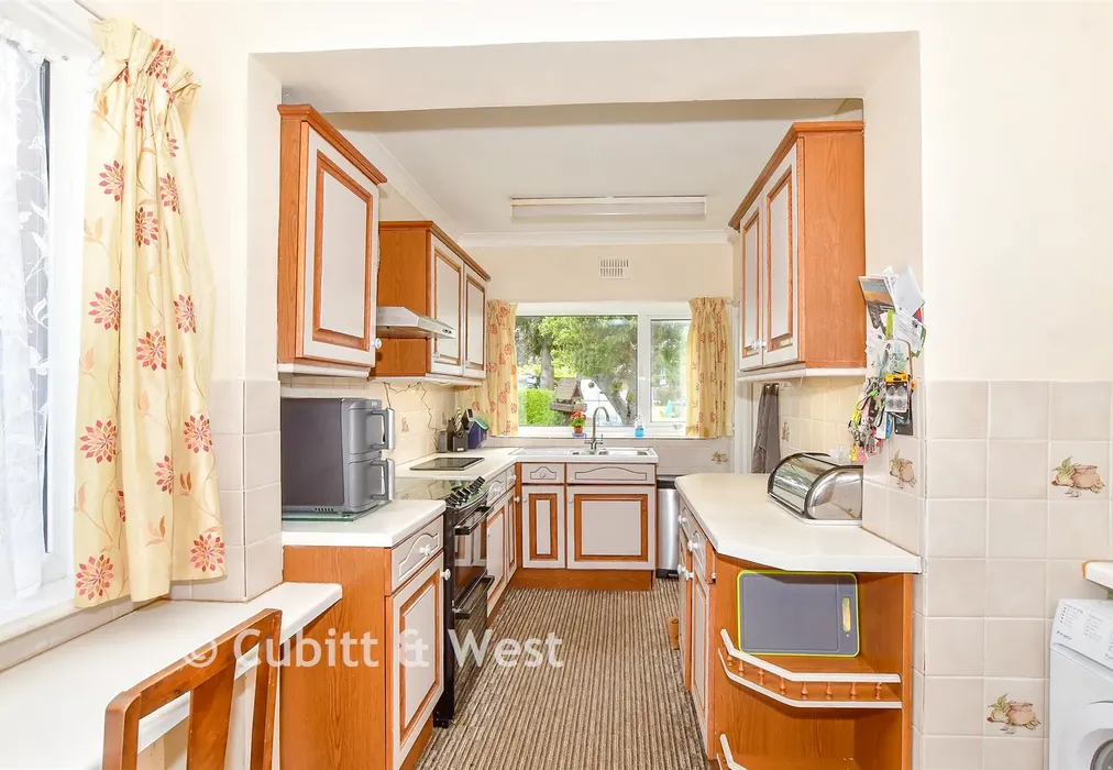 Kitchen - Stein Road, Emsworth, Hampshire - Wards of Kent