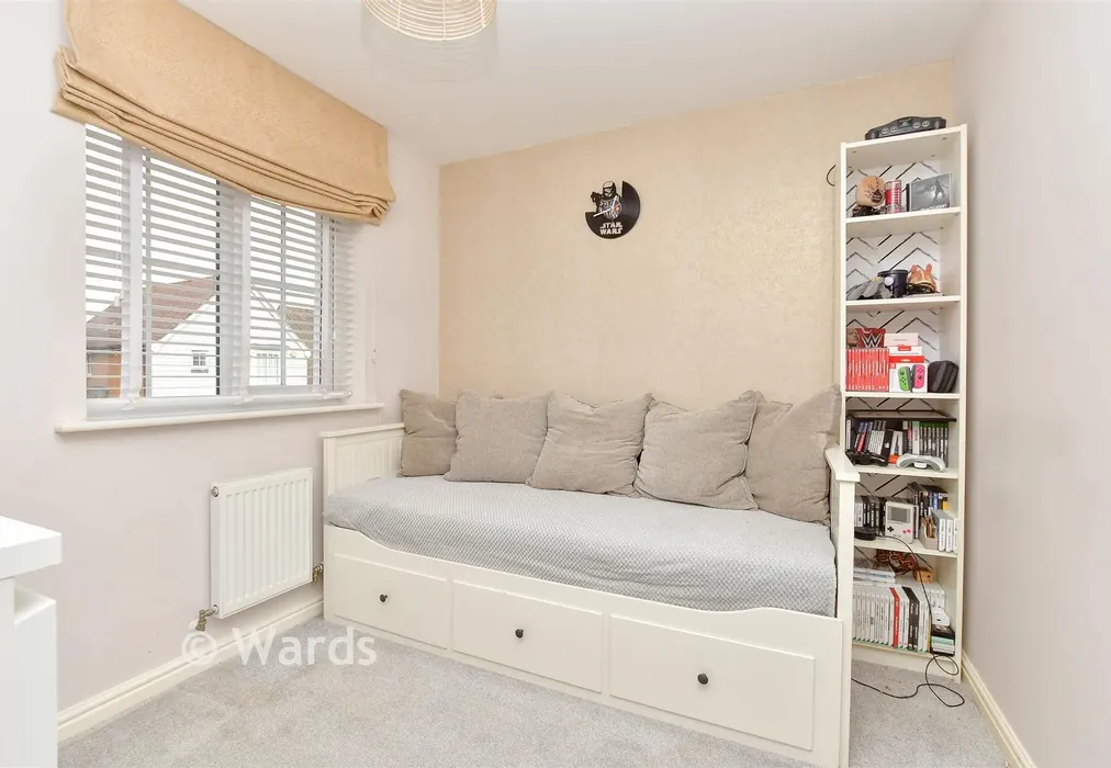 Bedroom 5 - Hazen Road, Kings Hill, West Malling, Kent - Wards of Kent