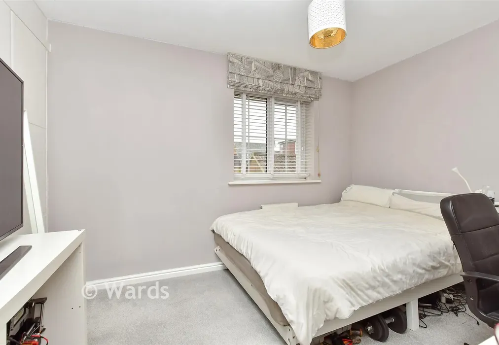 Bedroom 3 - Hazen Road, Kings Hill, West Malling, Kent - Wards of Kent