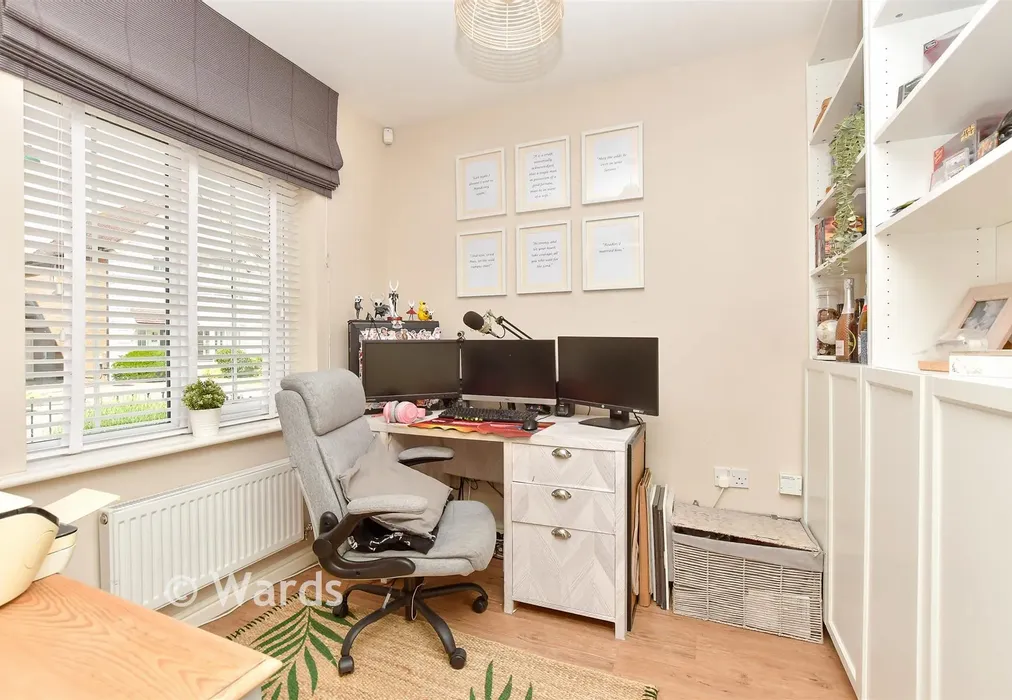 Study - Hazen Road, Kings Hill, West Malling, Kent - Wards of Kent