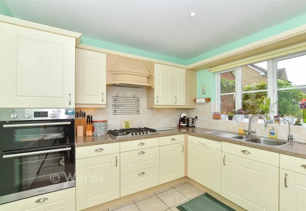 Kitchen - Caesar Avenue, Kingsnorth, Kent - Wards of Kent