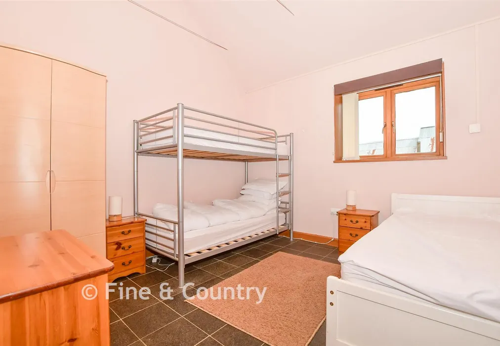 Annexe Bedroom 2 - Ford Farm Lane, Whitwell, Isle of Wight - Wards of Kent