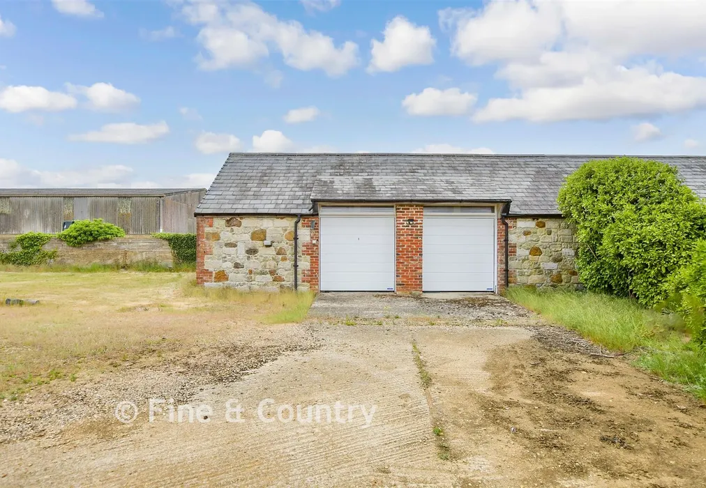 Garage - Ford Farm Lane, Whitwell, Isle of Wight - Wards of Kent