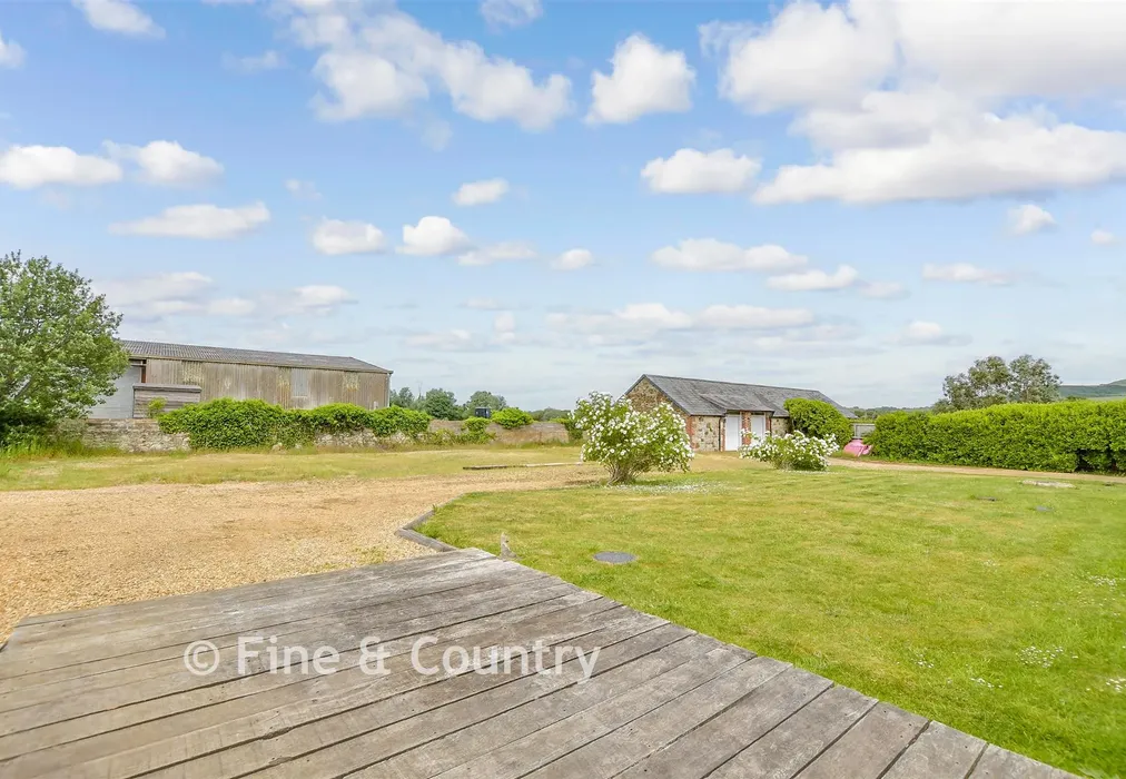 Front Garden - Ford Farm Lane, Whitwell, Isle of Wight - Wards of Kent