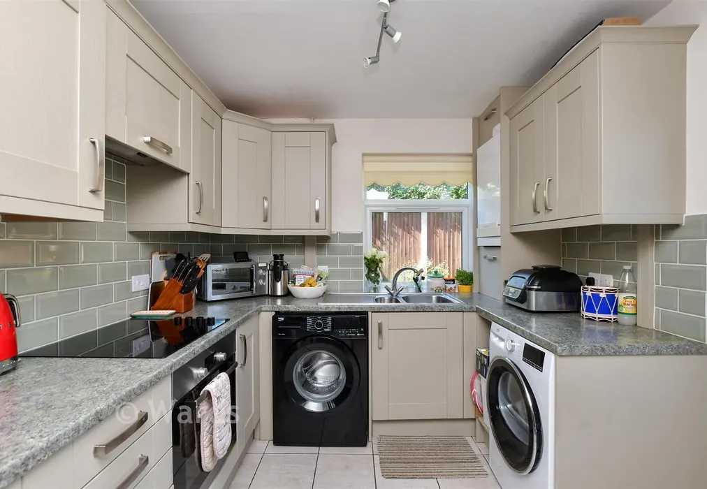 Kitchen - Buxton Road, Ramsgate, Kent - Wards of Kent