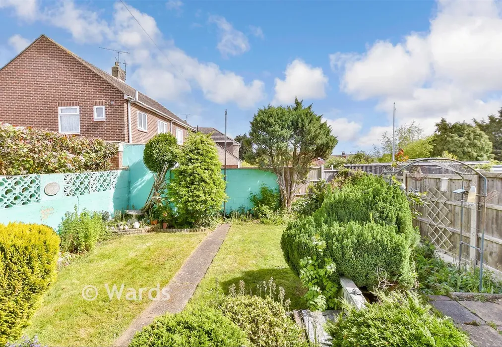 Rear Garden - Hilltop Road, Frindsbury, Rochester, Kent - Wards of Kent