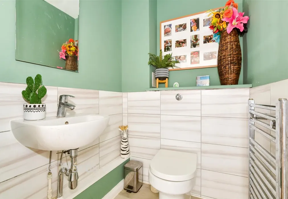 Cloakroom - Manley Boulevard, Snodland, Kent - Wards of Kent