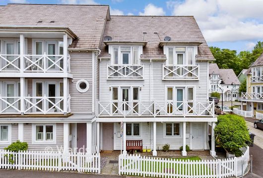 Manley Boulevard, Snodland, Kent - Wards of Kent