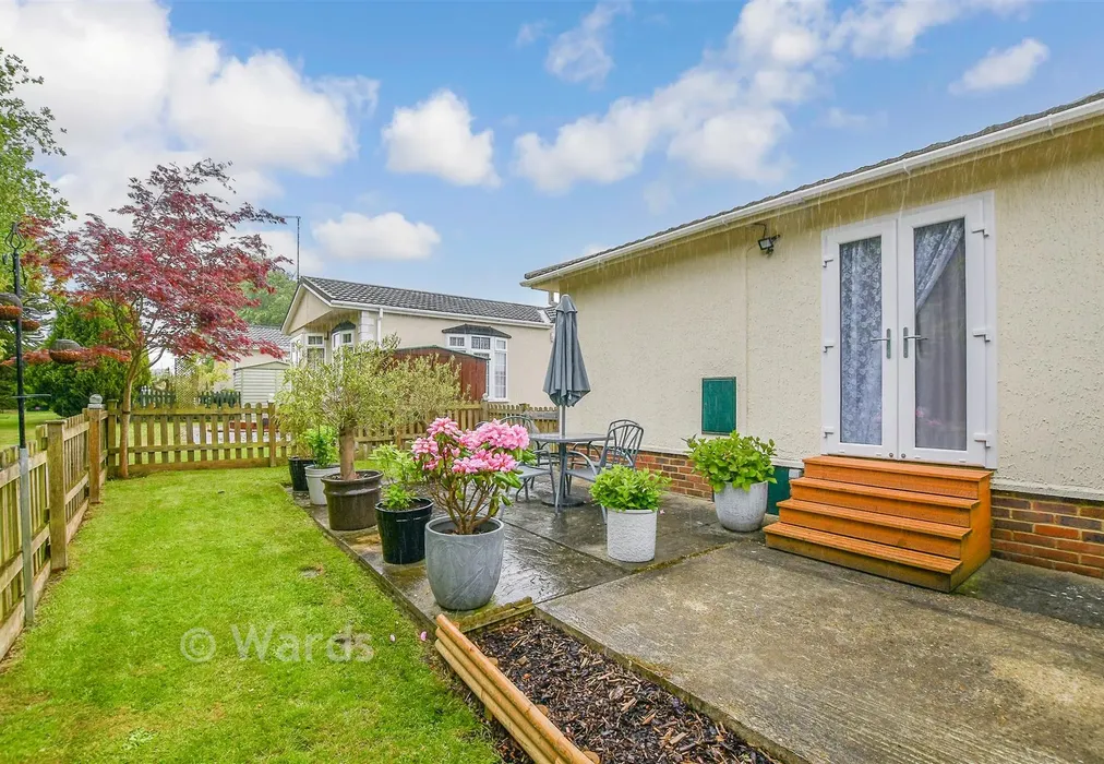 Rear Garden - Stone Street, Petham, Kent - Wards of Kent