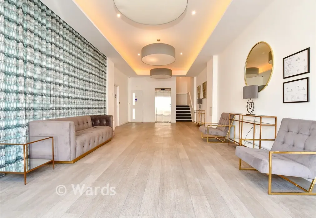 Entrance Hallway - Wheatley Road, Whitstable, Kent - Wards of Kent