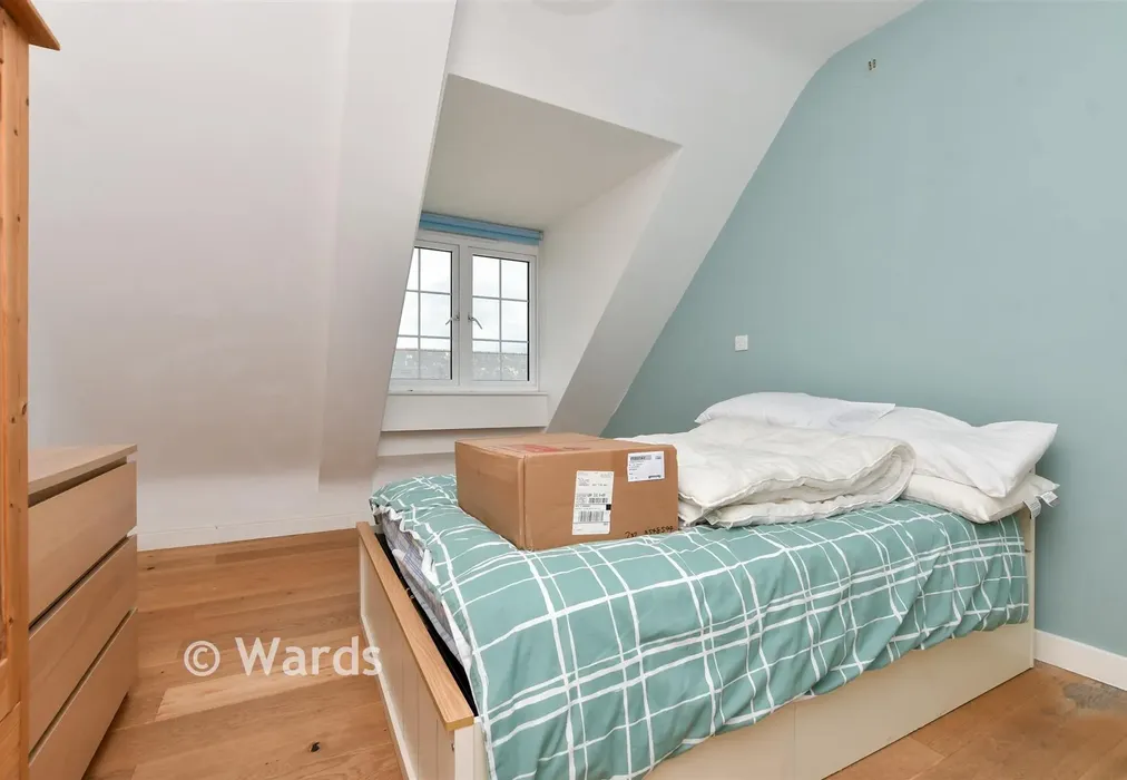 Bedroom - Wheatley Road, Whitstable, Kent - Wards of Kent