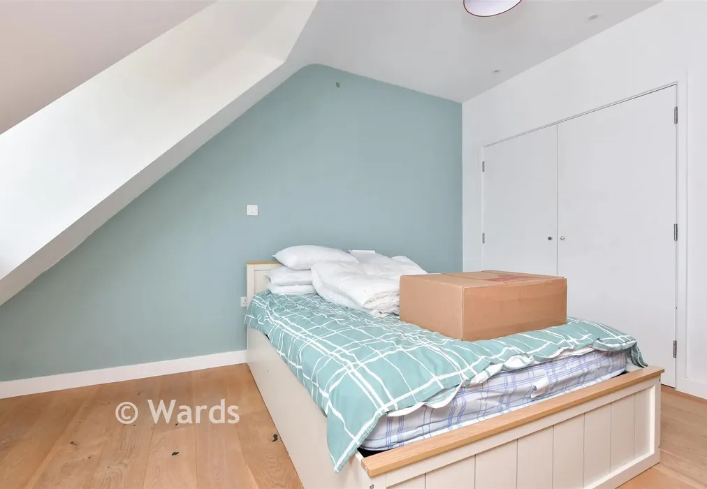 Bedroom - Wheatley Road, Whitstable, Kent - Wards of Kent